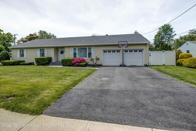 02_House Front-3