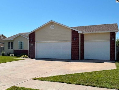 1001 E 36th Ave, Hutchinson, KS 67502 - photo 2