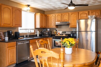 265 Fountain St unit 267, Fall River, MA 02721 - photo 6