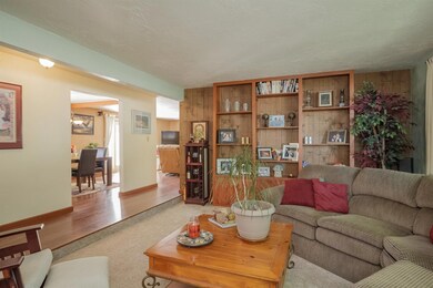 5060 Del Mar Dr, Central Point, OR 97502 - photo 4