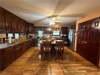 889 Fairview Ln, Given, WV 25245 - photo 5