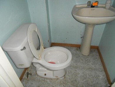 736 Wyandotte St, Bethlehem, PA 18015 - photo 5