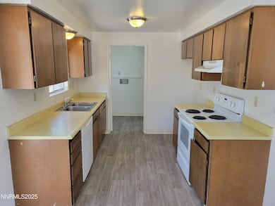 213 Sawyer Way, Sparks, NV 89431 - photo 4