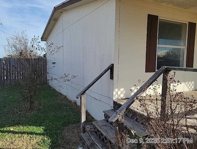 300 Becker, Indiahoma, OK 73552 - photo 3