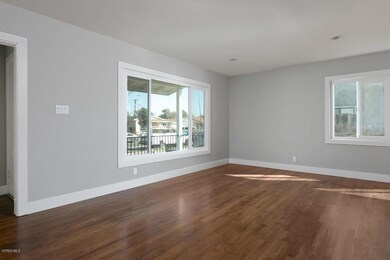 3140 Channel Dr-005-24-Living Room-MLS_S
