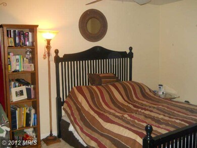 17815 Buehler Rd unit 3, Olney, MD 20832 - photo 2