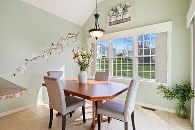 28 Saint Andrews Way unit 28, Londonderry, NH 03053 - photo 6