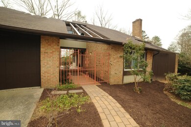 10513 Arrowood St, Fairfax, VA 22032 - photo 2