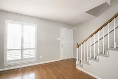 10150 Longmont Dr unit 38, Houston, TX 77042 - photo 3