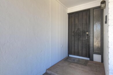 3202 N Ellis St-7