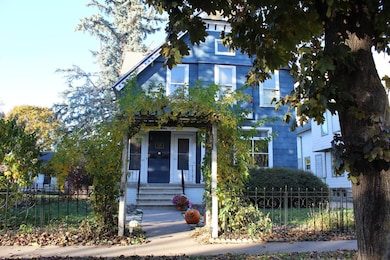 724 W 6th St, Winona, MN 55987 - photo 3