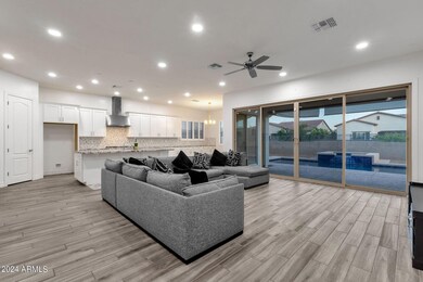 17-web-or-mls-2063-e-scorpio-pl