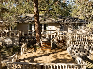 700 NW Broken Arrow Rd, Bend, OR 97703 - photo 2