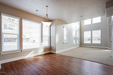 1118 South High Ridge Drive-006-007-S Hi