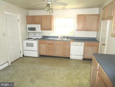 401 S Chapel Gate Ln, Baltimore, MD 21229 - photo 7