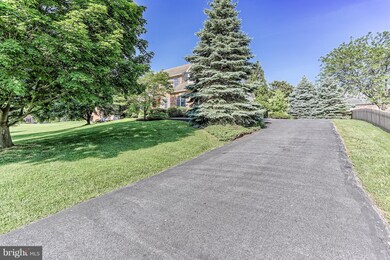 11110 Mahogany Dr, Hagerstown, MD 21742 - photo 2