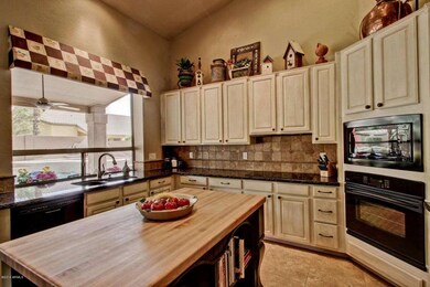Beautiful Light and Bright Kitchen