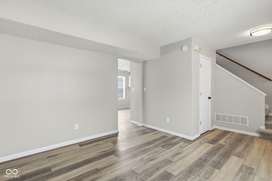 6522 Hazelhatch Dr, Indianapolis, IN 46268 - photo 5