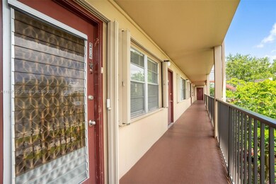 13255 SW 9th Ct unit 314G, Pembroke Pines, FL 33027 - photo 2