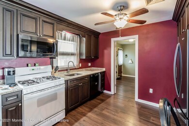 Kitchen1b