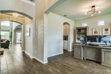 120 Independence Dr, Joshua, TX 76058 - photo 4