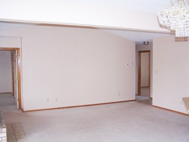 616 Mars Ave, Alamogordo, NM 88310 - photo 5