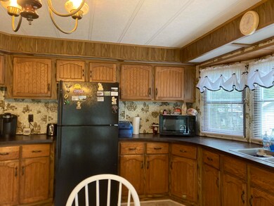 7 Marie Cir, Sabattus, ME 04280 - photo 4