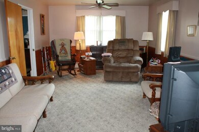 4709 Ruby Ave, Halethorpe, MD 21227 - photo 2