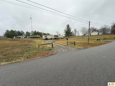 7911 Russell Rd, Columbia, KY 42728 - photo 2