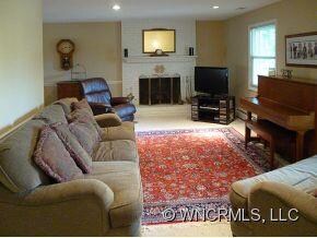 1832 Howard Gap Rd, Hendersonville, NC 28792 - photo 3