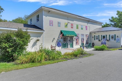 02-Northport Store ext