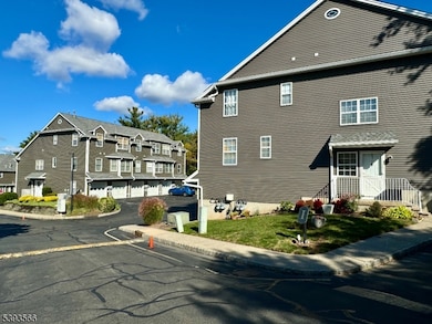 20 S Midland Ave unit 3, Kearny, NJ 07032 - photo 2