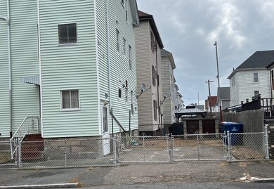 52 Swift St, New Bedford, MA 02740 - photo 3