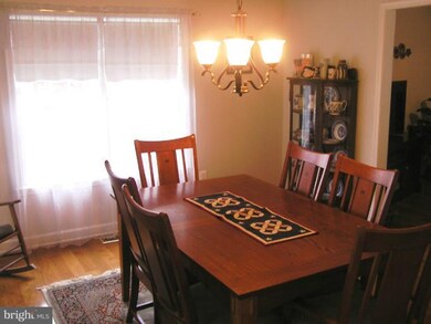 567 Crystal Ln, Strasburg, VA 22657 - photo 2