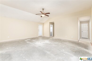 812 Leah Dr, Troy, TX 76579 - photo 6