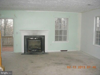 7260 Mahogany Dr, Hyattsville, MD 20785 - photo 5