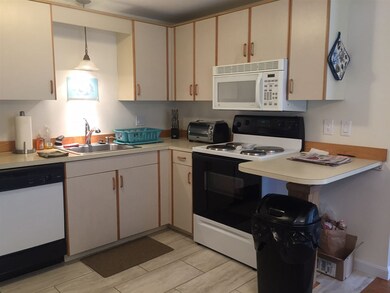 11 Highland Green unit 11, Merrimack, NH 03054 - photo 6