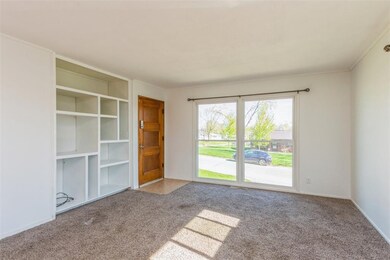 1511 13th Ave SW, Cedar Rapids, IA 52404 - photo 3