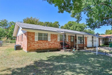 605 Melody Ln, Gainesville, TX 76240 - photo 2