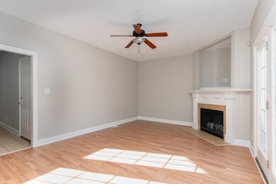 303 Willborough Ave unit 3R, Fayetteville, NC 28303 - photo 7