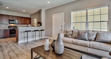 13609 Pinnacle Cir W unit 1102, Euless, TX 76040 - photo 2