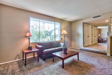 Mirrored Area In Foyer