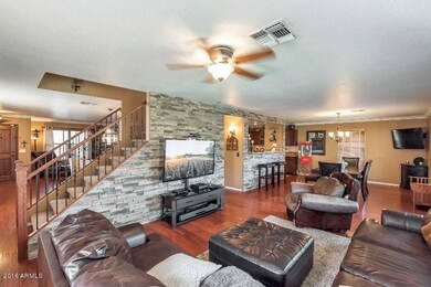 (7) Family Room