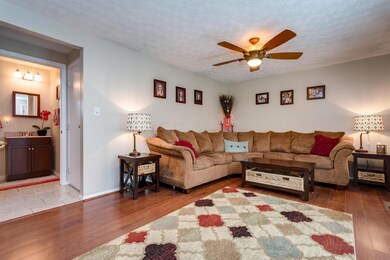 451 Skyline Lane-6