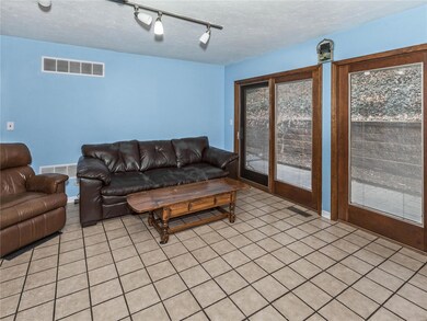 1 Valley View Dr, Collinsville, IL 62234 - photo 5