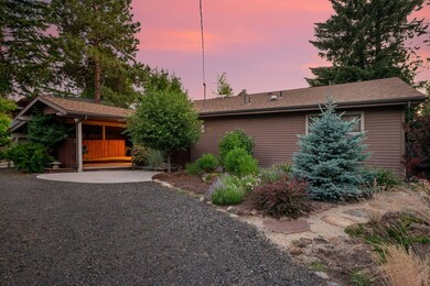 22-web-or-mls-611 Nw River Front-23