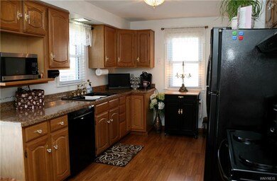 864 Pioneer Dr, North Tonawanda, NY 14120 - photo 4