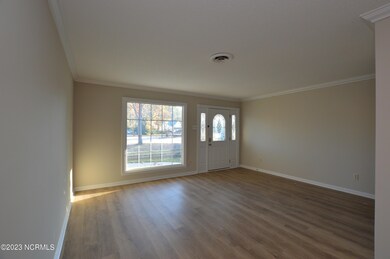 301 Linwood Dr, Jacksonville, NC 28546 - photo 3