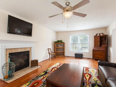 MLS 20151026 258 Briarwood Pl 007