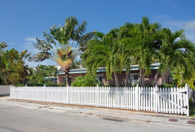 1609 Catherine St Key West FL-large-001-